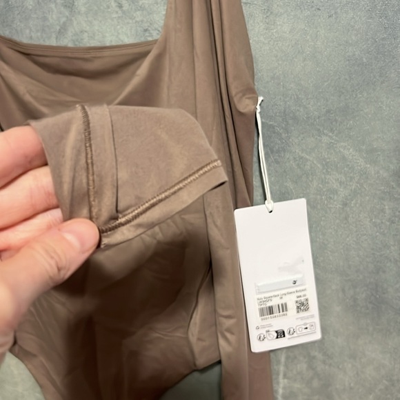 Square-Neck Long-Sleeve Bodysuit from Lululemon size M new with tag - Picture 5 of 9